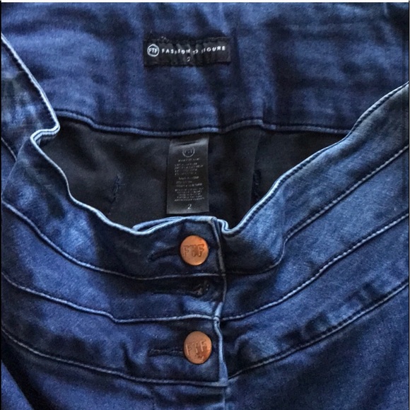 Fashion to Figure Jeggings - Picture 2 of 8